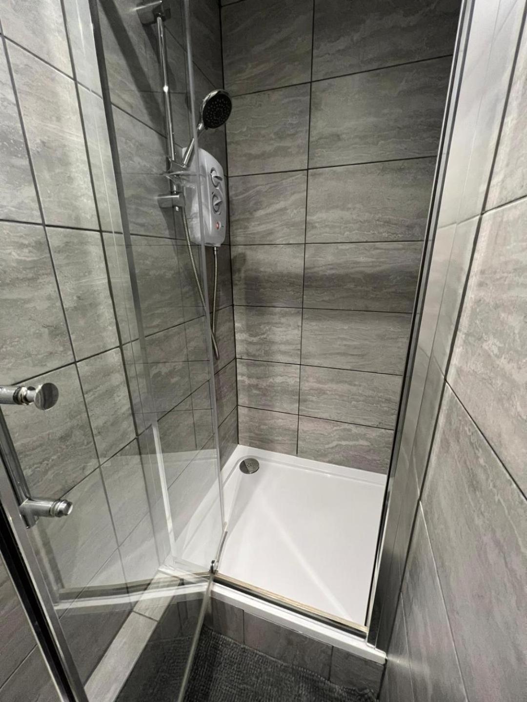Limpenny Garden Flat Apartment นอตติงแฮม ภายนอก รูปภาพ