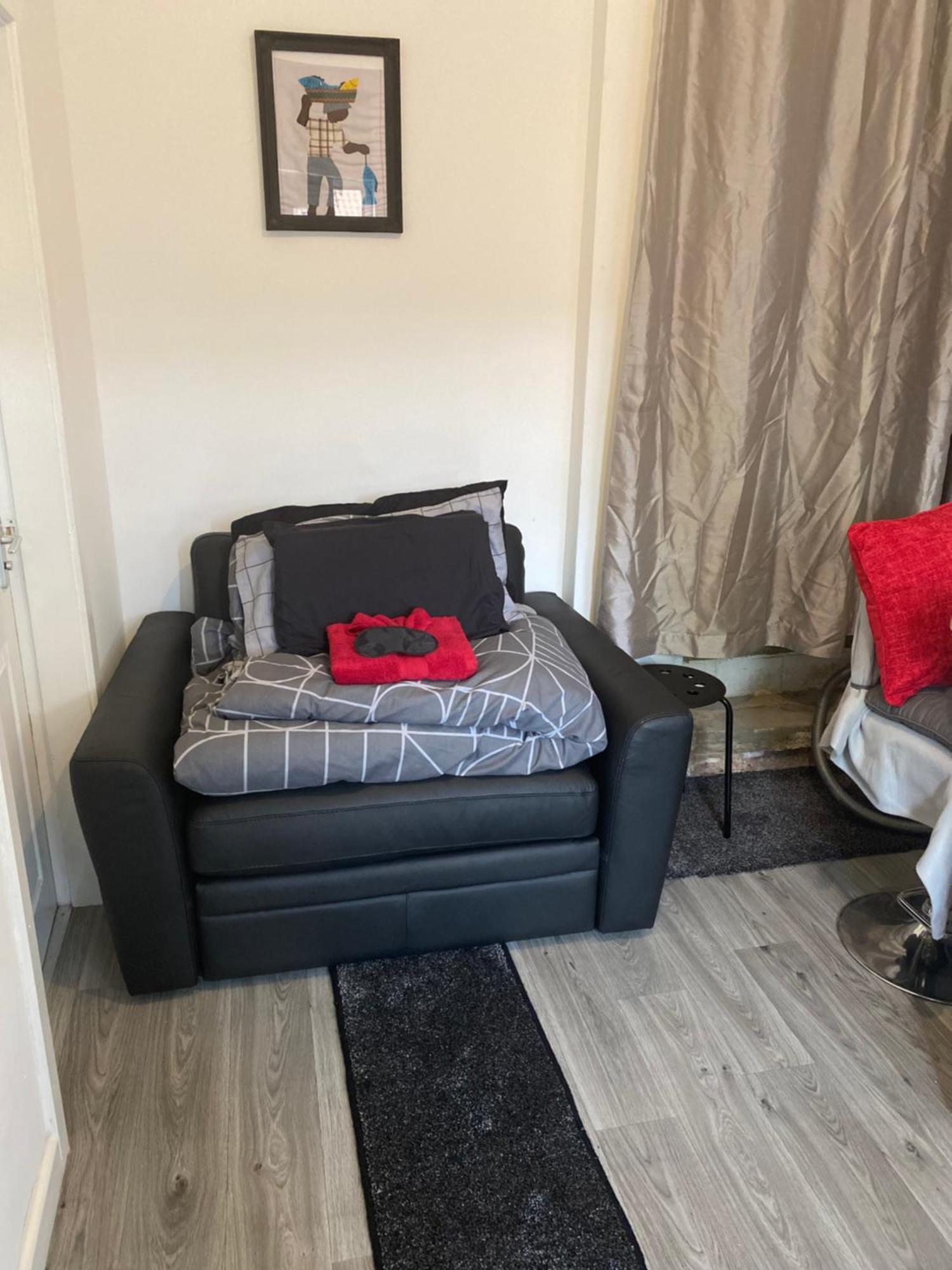 Limpenny Garden Flat Apartment นอตติงแฮม ภายนอก รูปภาพ